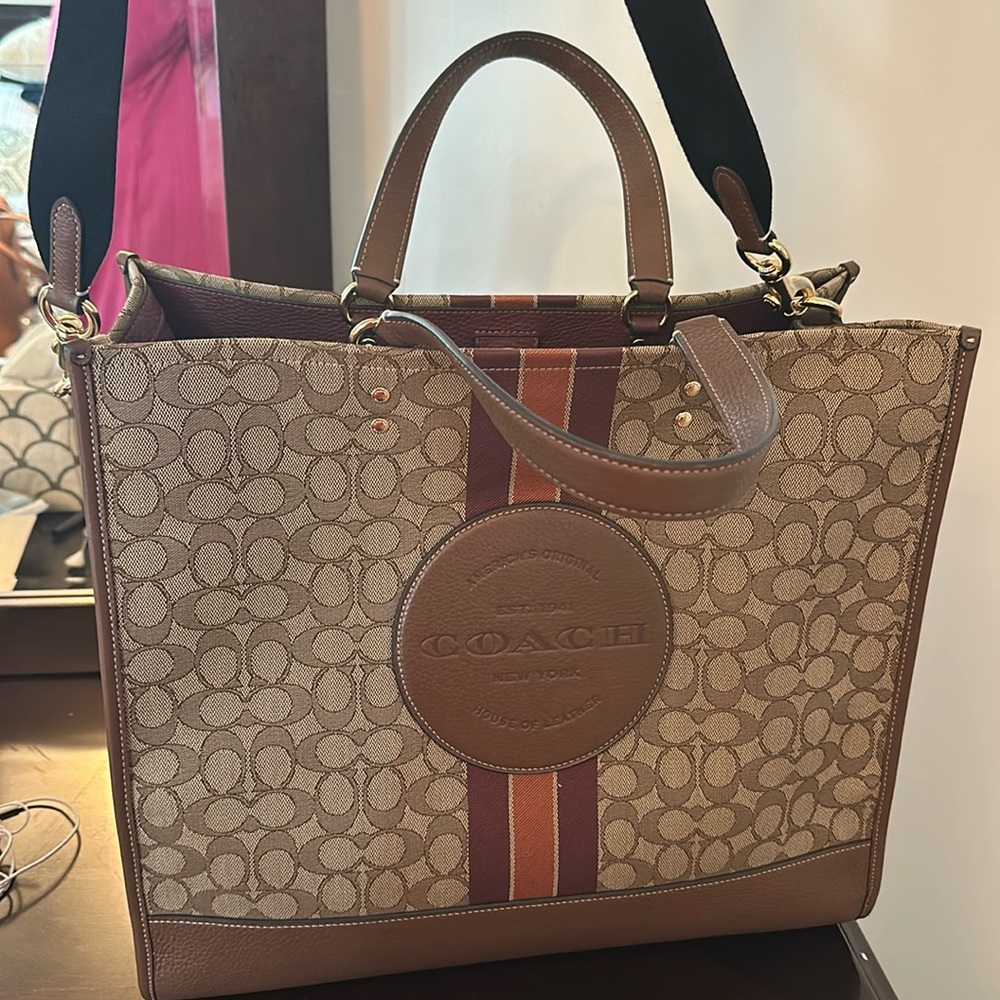 WORN ONCE - COACH Jacquard Dempsey Tote 40 Bag